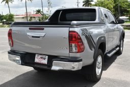 
										Toyota Revo full									