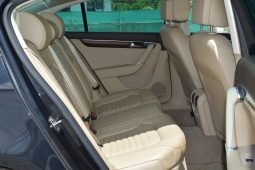 
										Volkswagen Passat full									